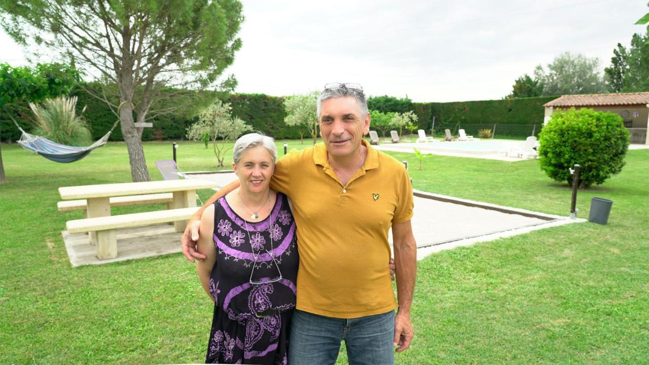 Chambres D'Hotes Le Saint Victor - Provence, Vaucluse ペルヌ・レ・フォンテーヌ エクステリア 写真