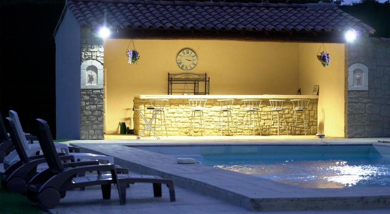 Chambres D'Hotes Le Saint Victor - Provence, Vaucluse ペルヌ・レ・フォンテーヌ エクステリア 写真