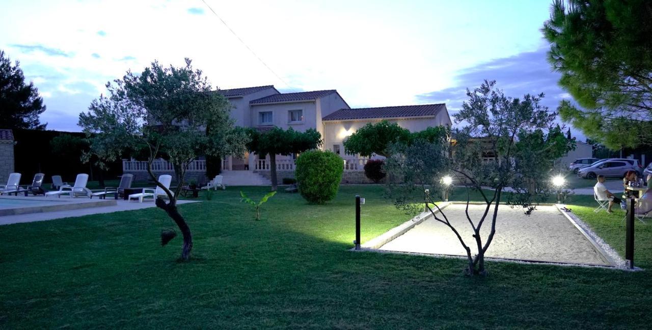 Chambres D'Hotes Le Saint Victor - Provence, Vaucluse ペルヌ・レ・フォンテーヌ エクステリア 写真