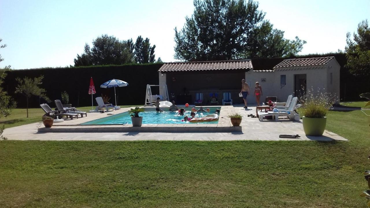 Chambres D'Hotes Le Saint Victor - Provence, Vaucluse ペルヌ・レ・フォンテーヌ エクステリア 写真
